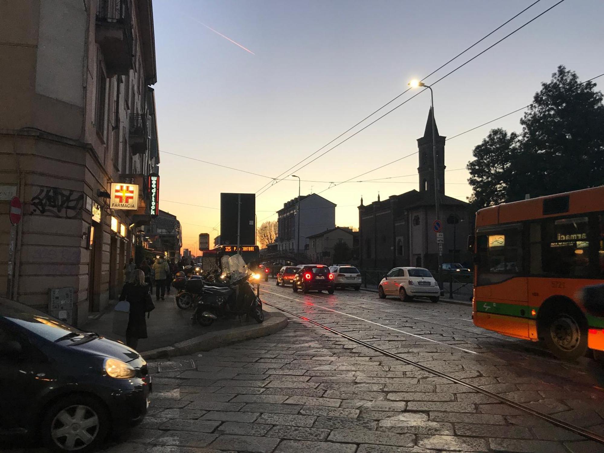 Kibilu - Via Pastorelli Milánó Kültér fotó